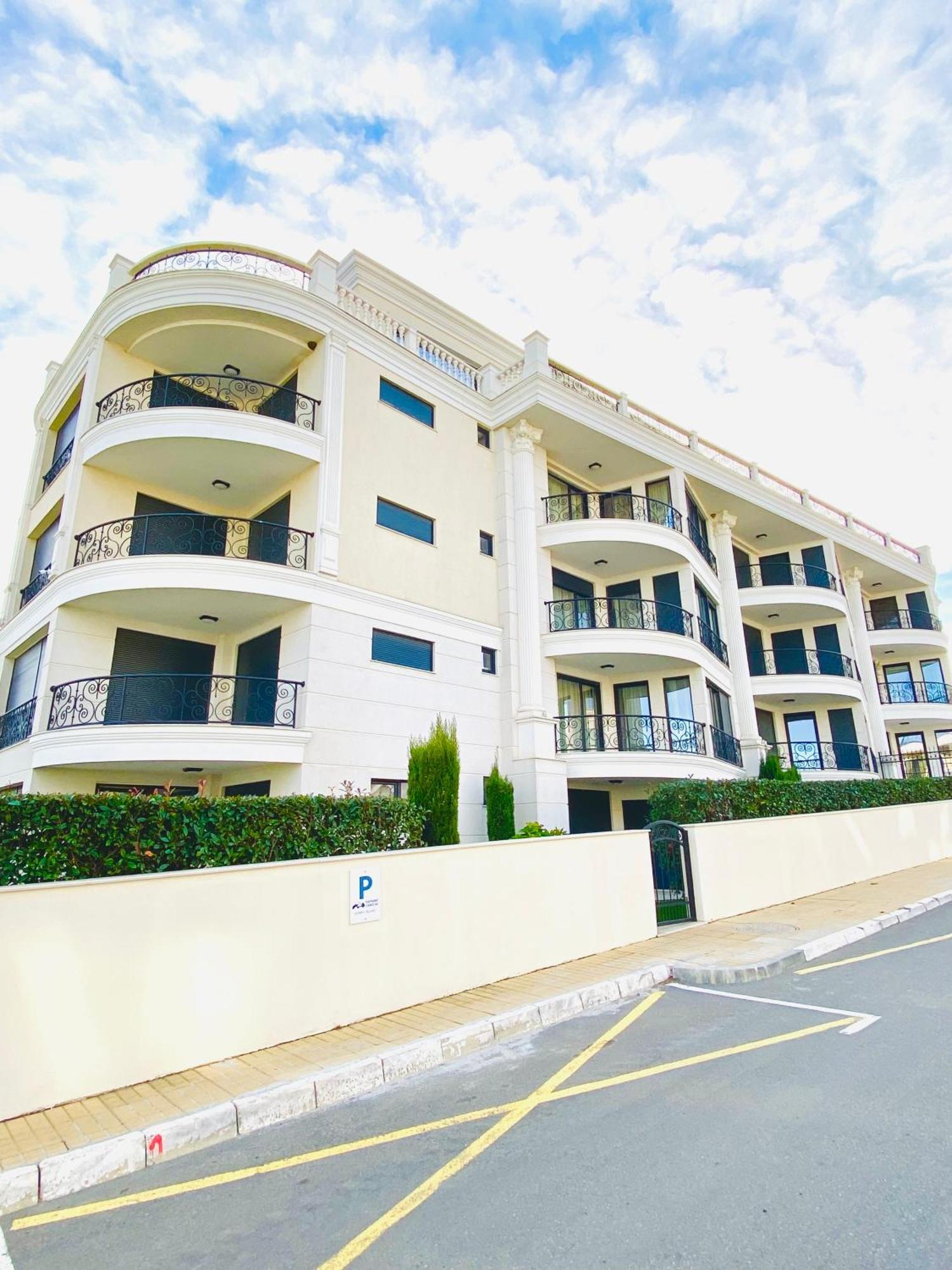 Apartments In Complex Sunny Island Deluxe チェルノモレツ エクステリア 写真