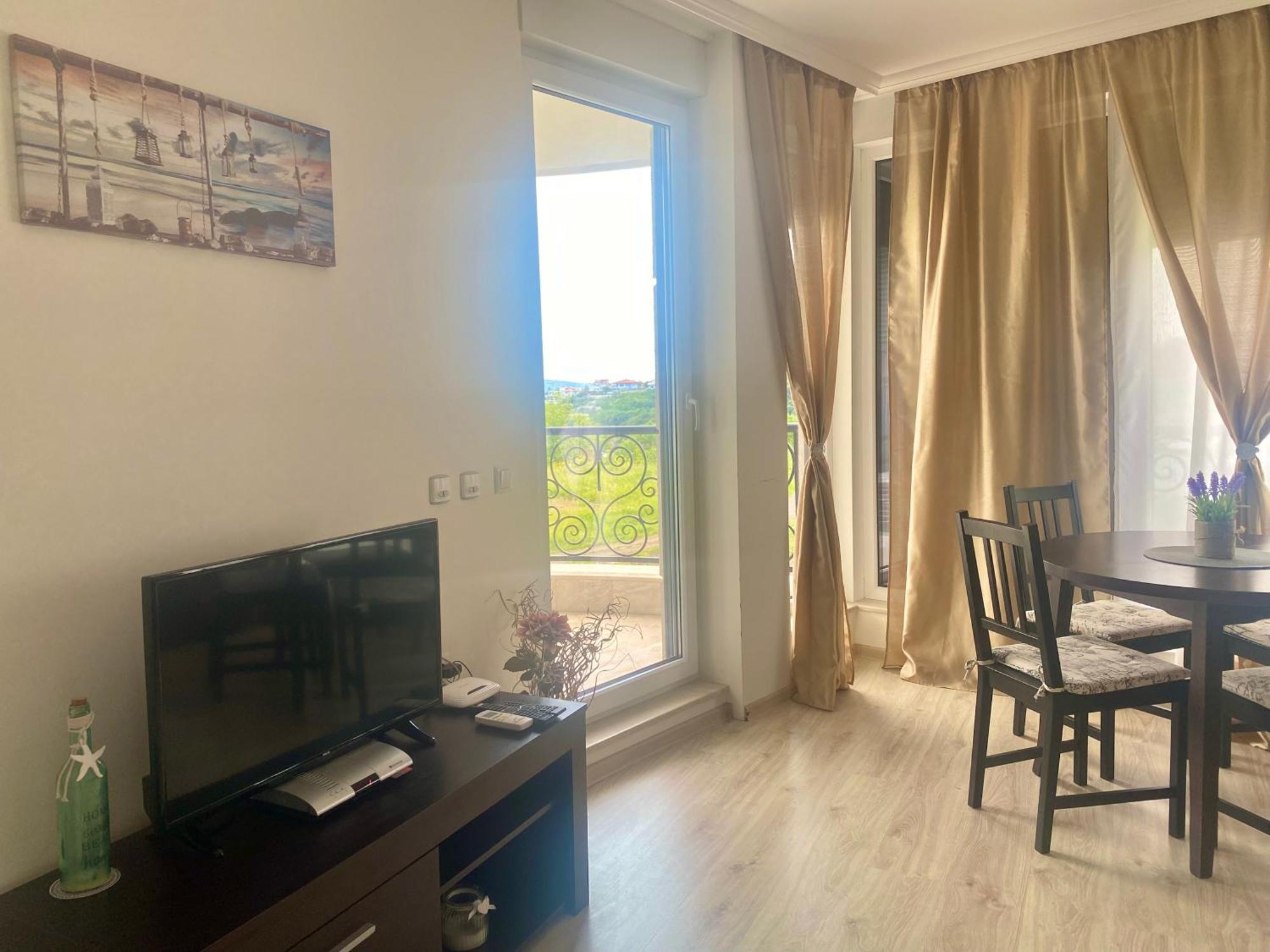 Apartments In Complex Sunny Island Deluxe チェルノモレツ エクステリア 写真
